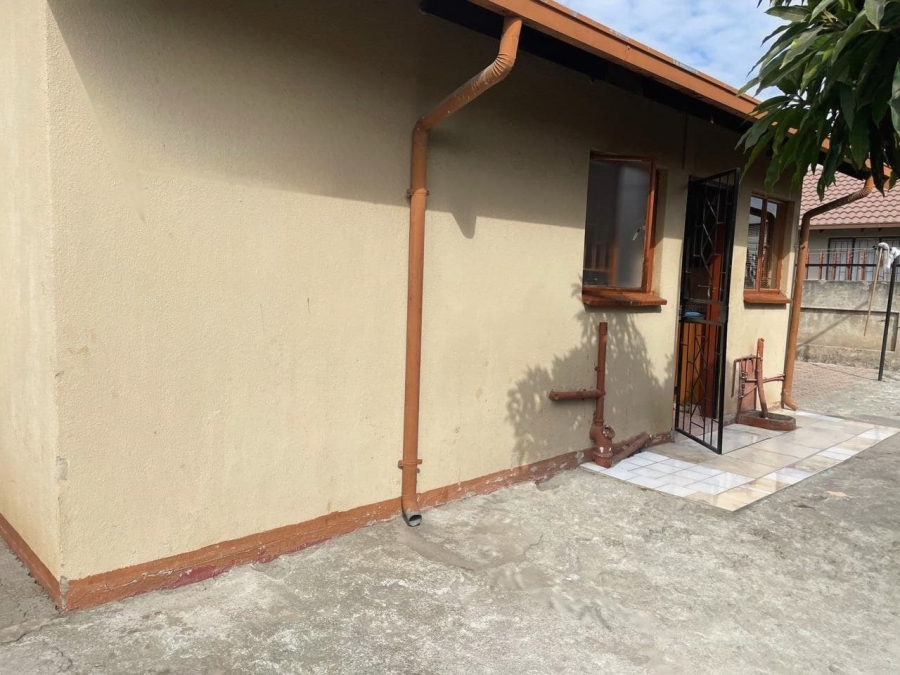 2 Bedroom Property for Sale in Boitekong North West